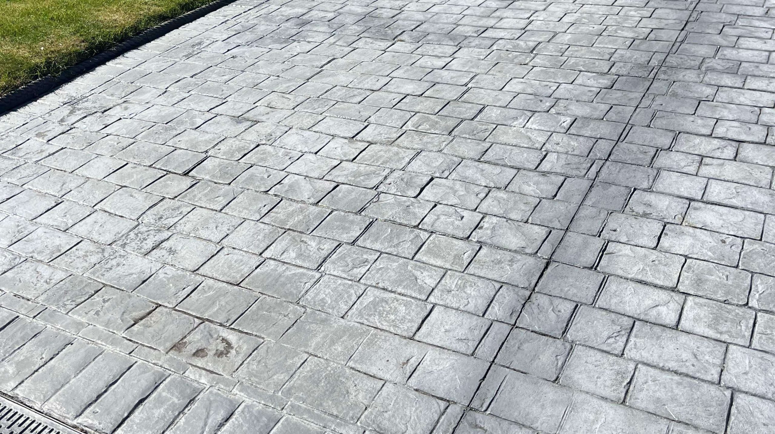 Pattern Imprinted Concrete Driveway InstallersPurley CR8